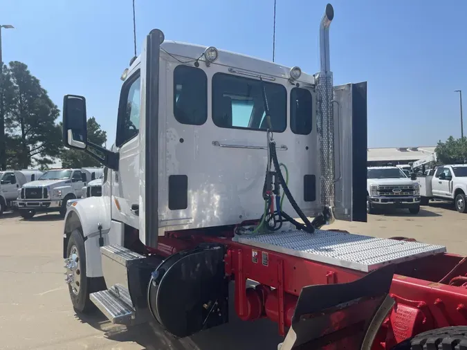 2022 Peterbilt 567