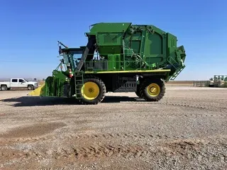 2018 John Deere CP690