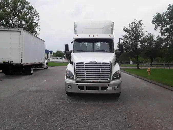 2016 FREIGHTLINER/MERCEDES CASCADIA 125