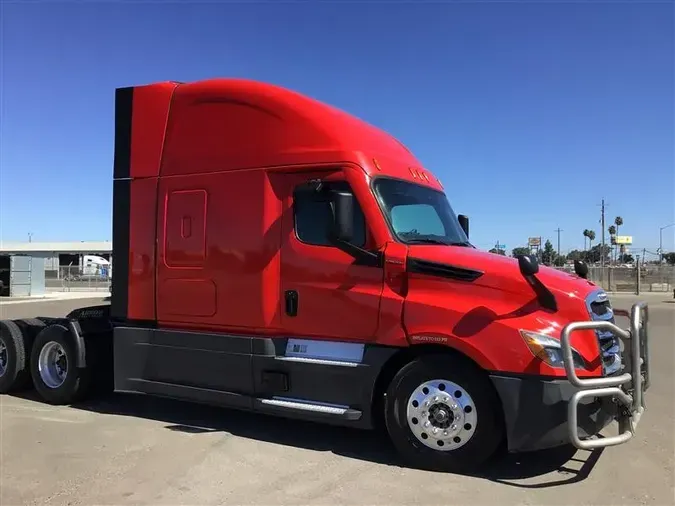 2021 FREIGHTLINER CA126