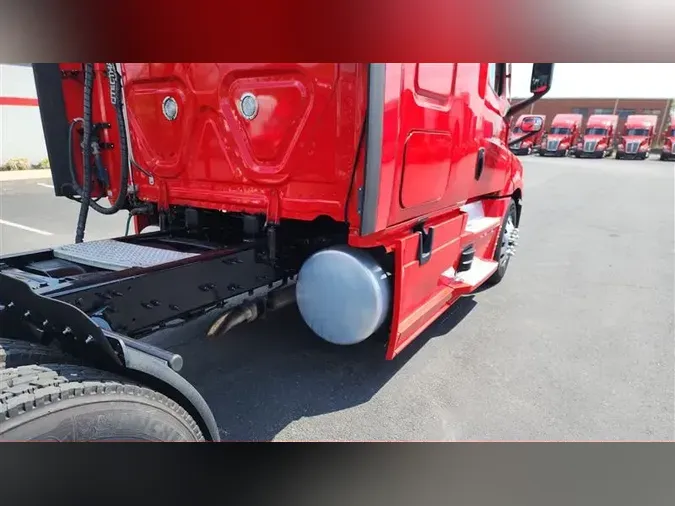 2022 FREIGHTLINER CA126