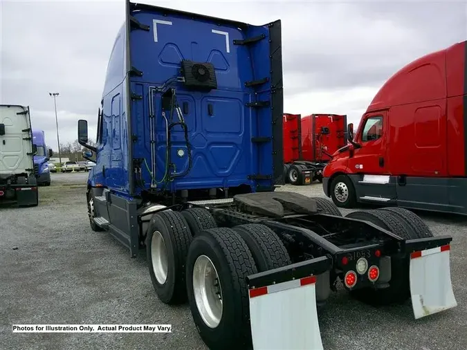 2022 FREIGHTLINER CA126