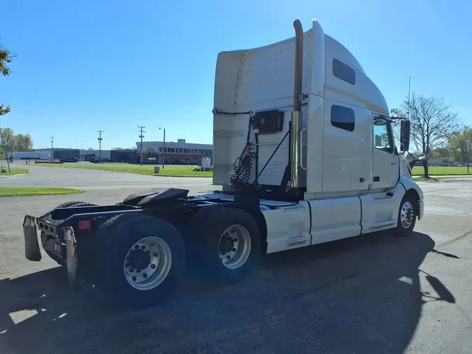 2021 VOLVO VNL64T-760e389e7a14e9500d0db6b21fde3216710