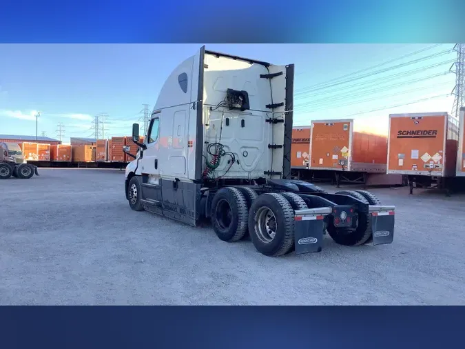 2022 Freightliner Cascadia 126