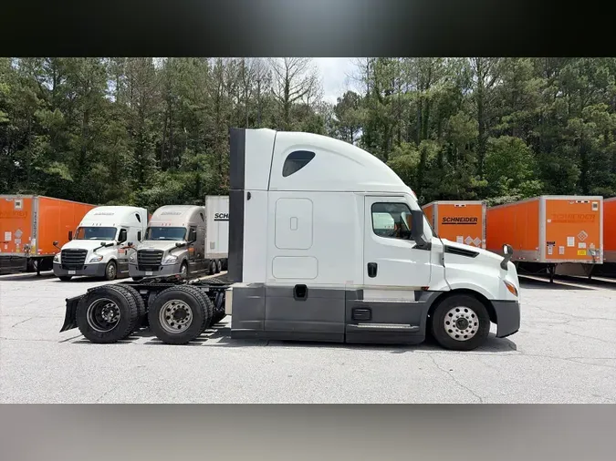 2023 Freightliner Cascadia 126
