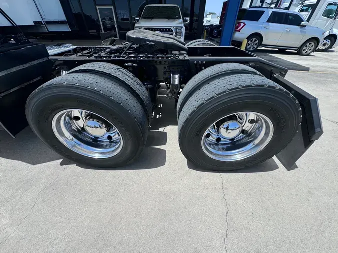 2019 MACK AN64T70