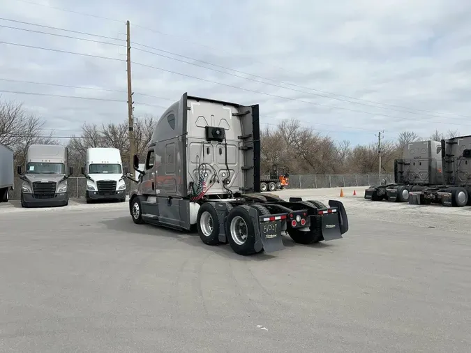 2020 Freightliner Cascadia