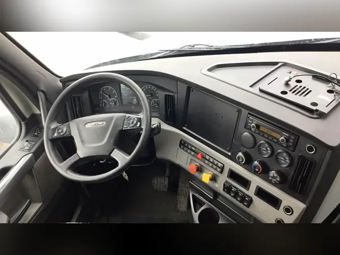 2020 Freightliner Cascadia 126