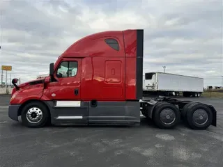 2021 FREIGHTLINER CA126