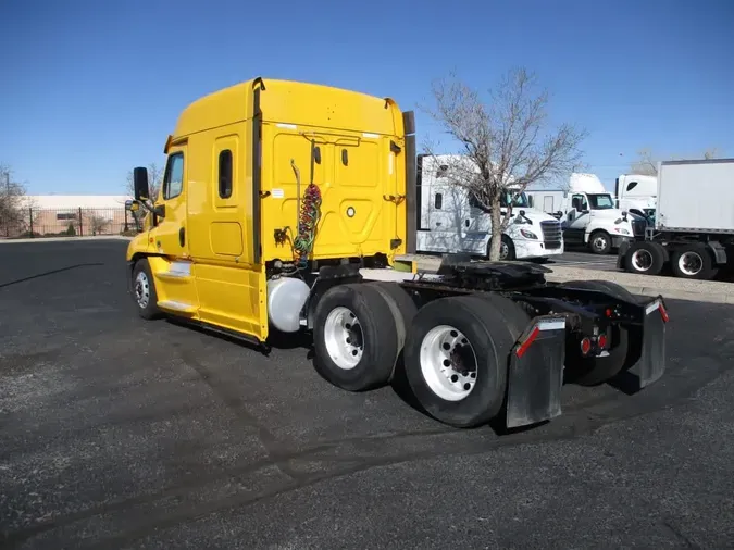 2020 FREIGHTLINER/MERCEDES CASCADIA 125