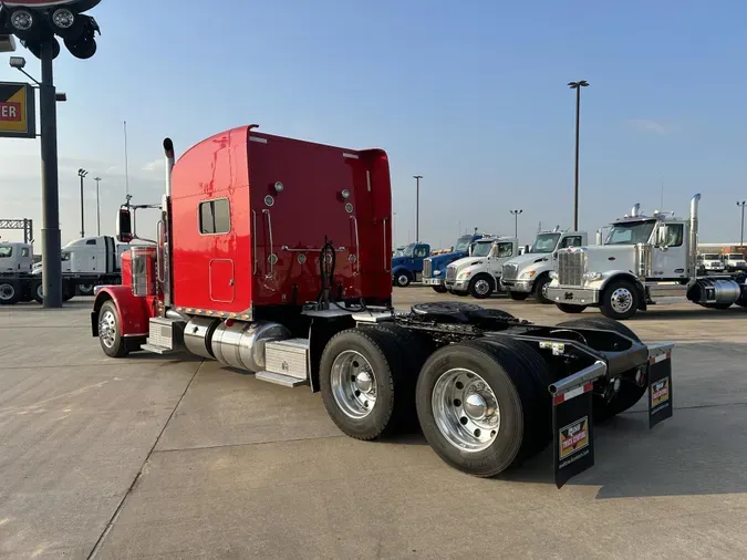 2019 Peterbilt 389