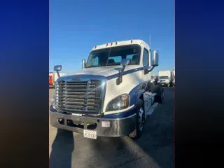 2018 FREIGHTLINER/MERCEDES CASCADIA 125