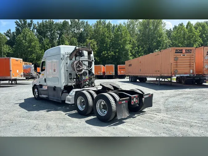 2021 Freightliner Cascadia 126e39b31b3e542bc30f74ab4787b7e8710