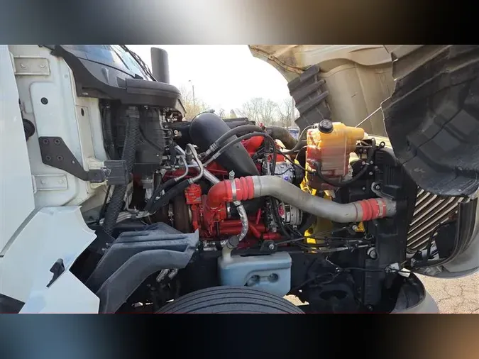 2021 INTERNATIONAL LT