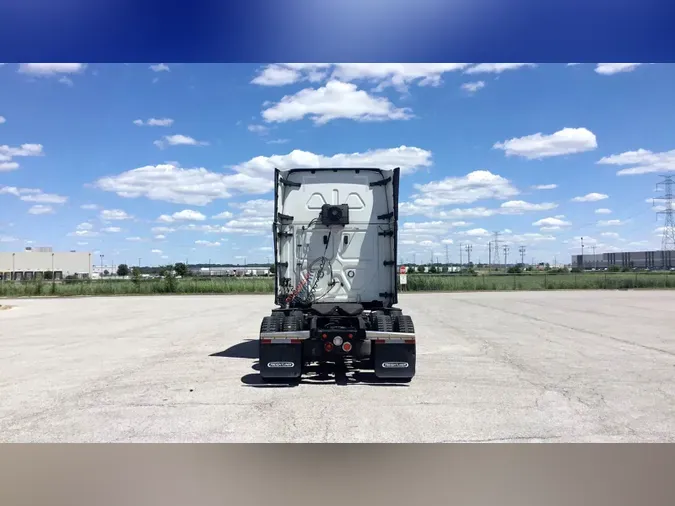 2023 Freightliner Cascadia 126