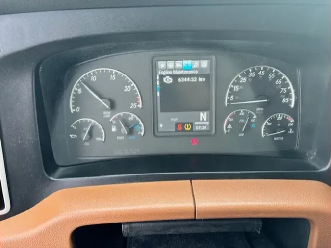 2023 Freightliner Cascadia 126