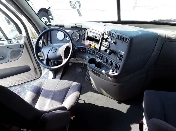 2019 FREIGHTLINER/MERCEDES CASCADIA 125