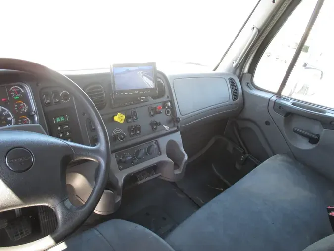 2019 FREIGHTLINER M2-106e3aa3184276c924bffb272c7981fea53