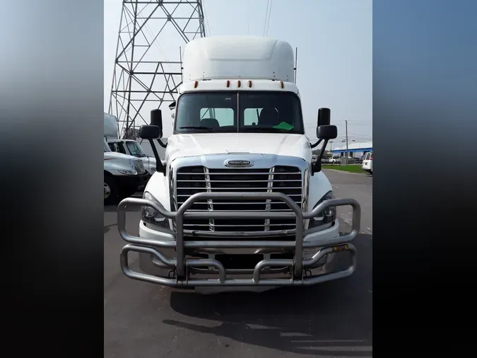 2017 FREIGHTLINER/MERCEDES CASCADIA 125