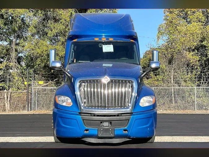 2022 INT LT625 6x4