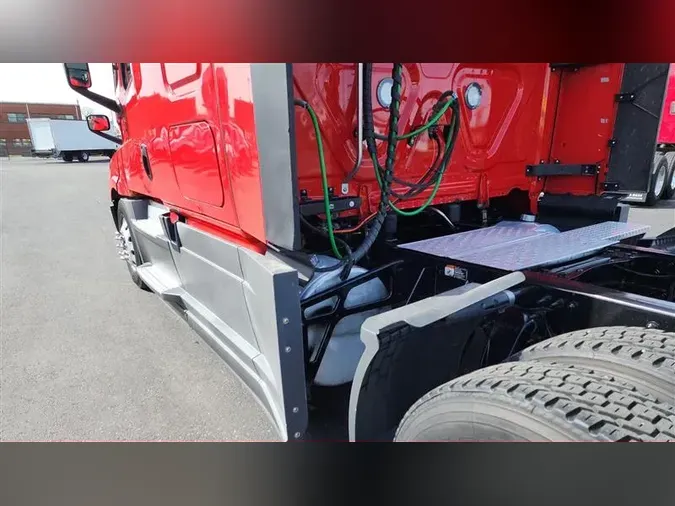 2023 FREIGHTLINER CA126