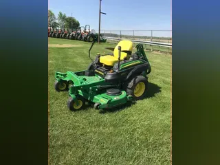 John Deere Z930R