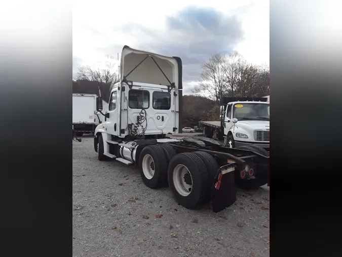 2018 FREIGHTLINER/MERCEDES CASCADIA 125