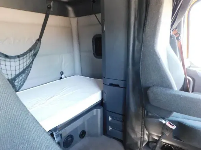 2019 Freightliner New Cascadia 126