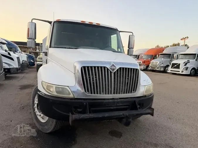 2004 INTERNATIONAL DURASTAR 4300e3b266600932210c5e13e795601d31d9