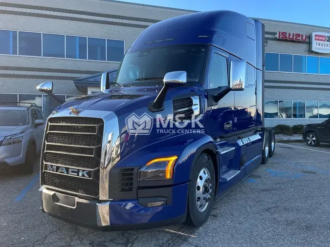 2026 MACK Pioneer 76" High Roofe3b3a4f3c6fde22b7988bb945106777c