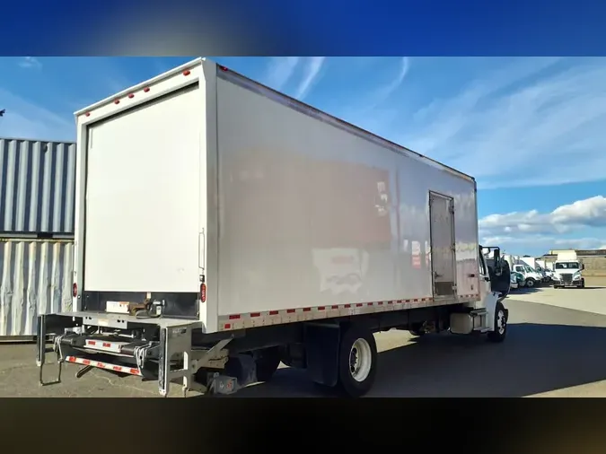 2018 FREIGHTLINER/MERCEDES M2 106
