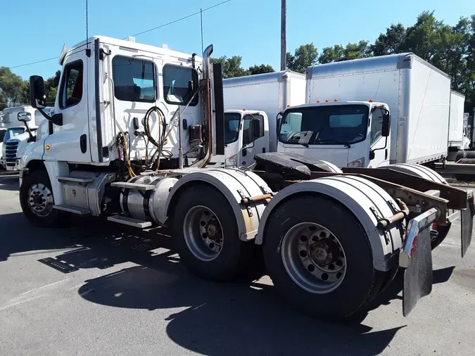 2018 FREIGHTLINER/MERCEDES CASCADIA 125