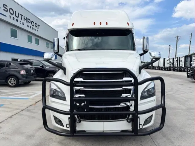 2023 Freightliner Cascadia 126