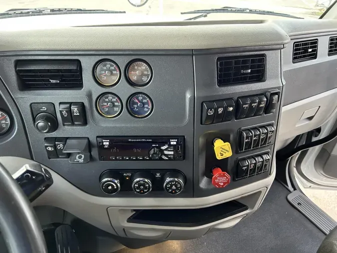 2021 Peterbilt 567