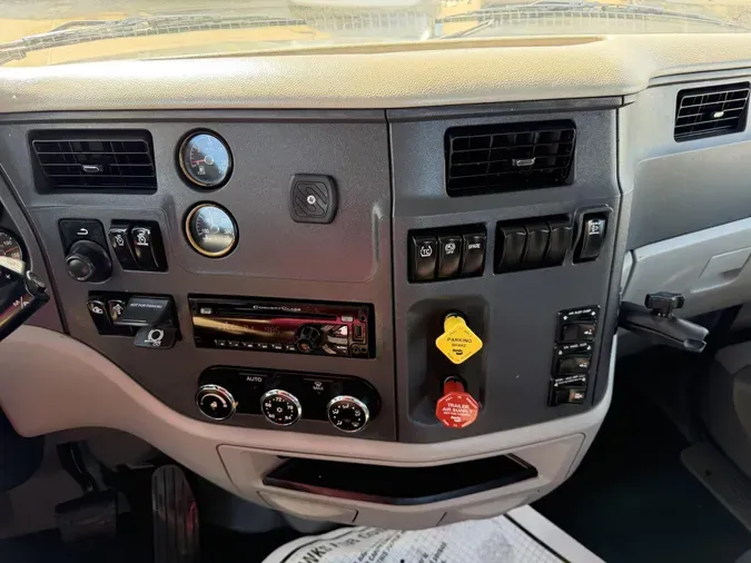 2018 Peterbilt 579e3bc17a4a7af4b99716997b04669e502