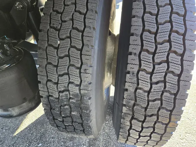 2021 Freightliner Business Class M2 106