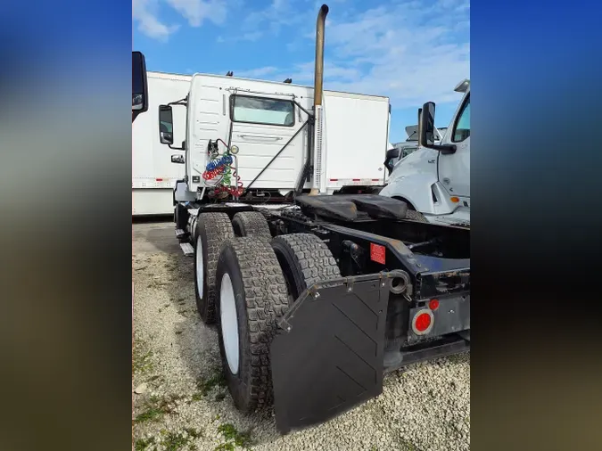 2016 VOLVO VNL64TRACTOR