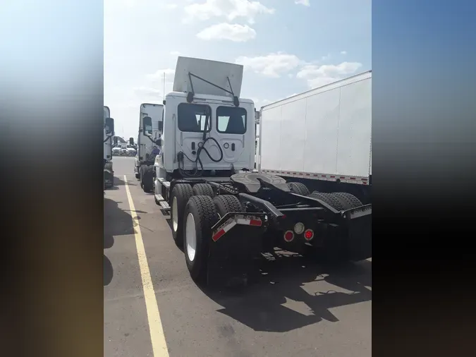 2018 FREIGHTLINER/MERCEDES CASCADIA 125