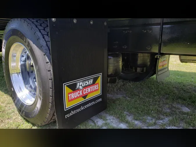 2020 Peterbilt 337