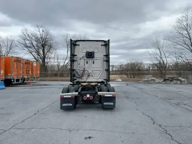 2021 Freightliner Cascadia