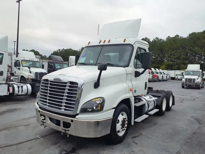 2019 FREIGHTLINER/MERCEDES CASCADIA 125