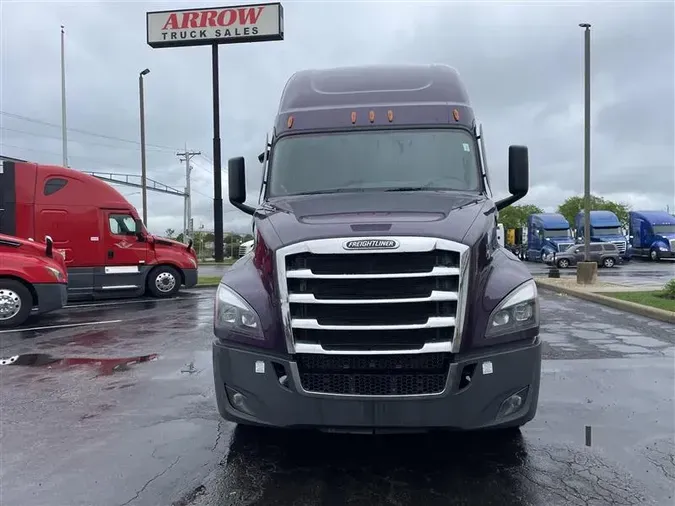 2020 FREIGHTLINER CA126