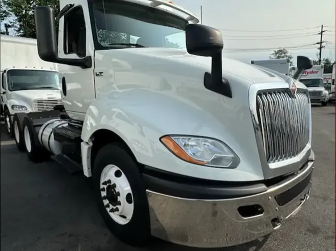2019 NAVISTAR INTERNATIONAL LT625 DAYCAB T/A