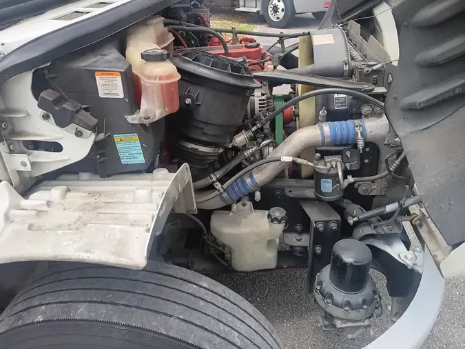 2018 FREIGHTLINER M2 106