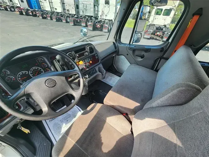 2020 FREIGHTLINER M2-106