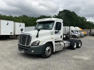 2016 FREIGHTLINER X12564ST