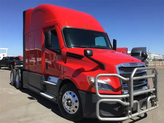 2021 FREIGHTLINER CA126