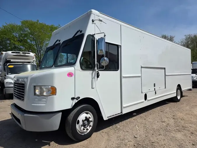 2017 FRTLR CUSTOM CHASSIS CORP MT-55 WALK-INe3dca34d5ff5ba3360388016792e74b3
