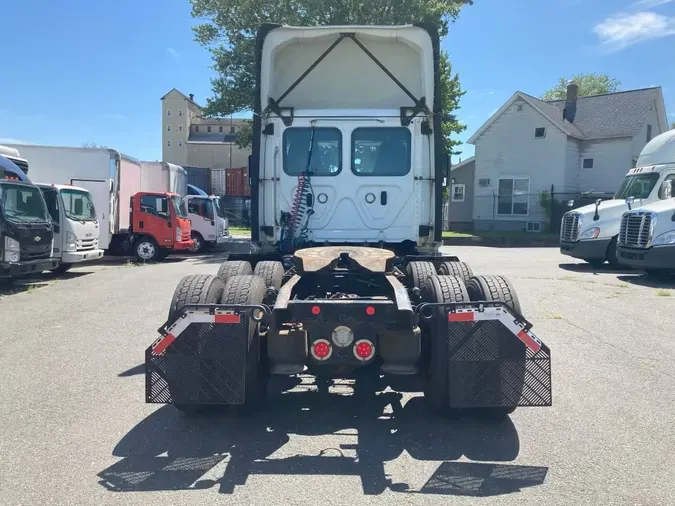 2020 FREIGHTLINER CASCADIA 125
