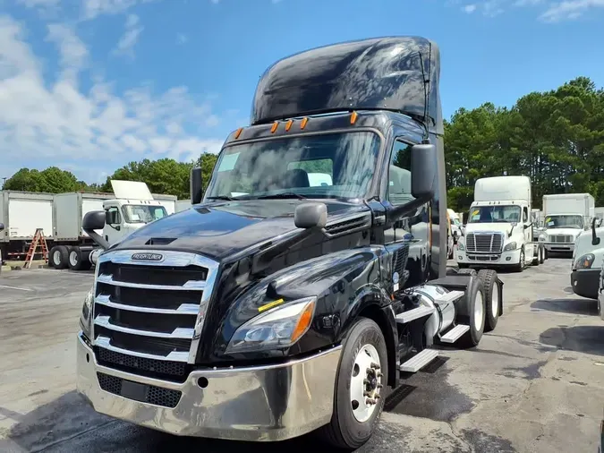 2019 FREIGHTLINER NEW CASCADIA PX12664